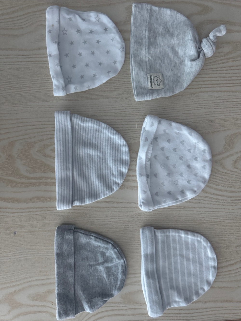 6 Unbranded Baby Knit Caps Set - Gray & White